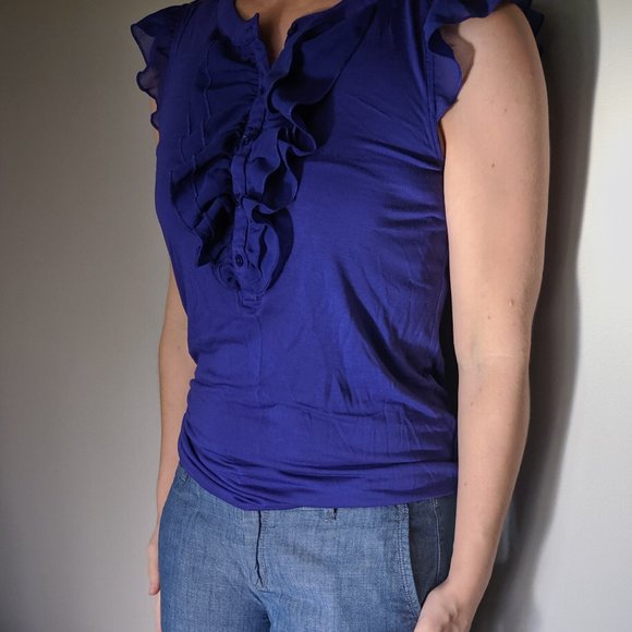 Blue sleeveless shirt with frill - Picture 1 of 2